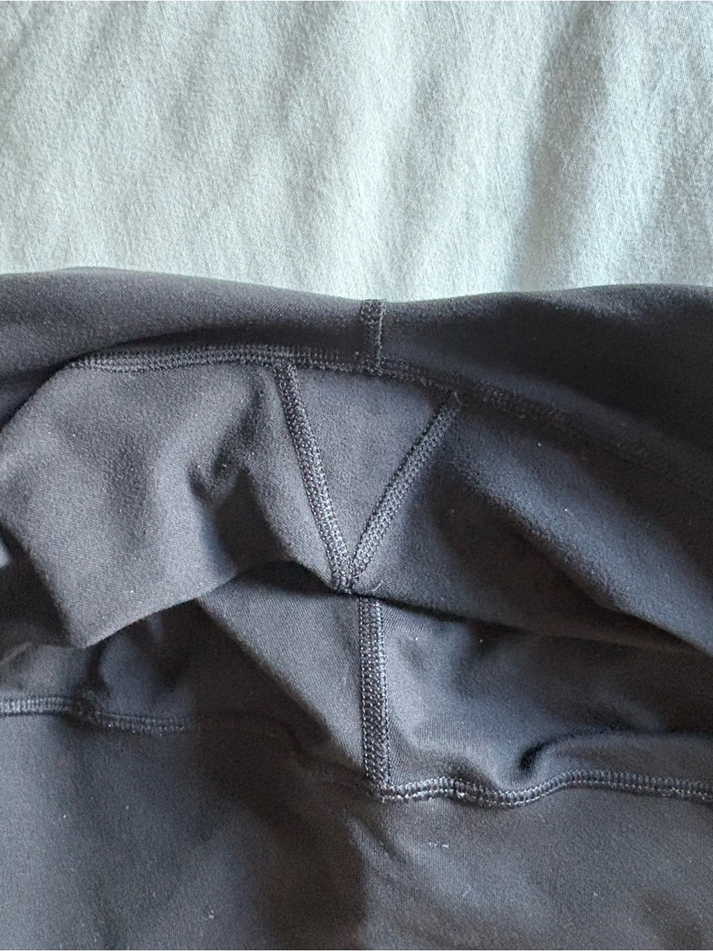 Lululemon Wunder Under High-Rise Crop 25" *Luon (Size 6) - Picture 8 of 8